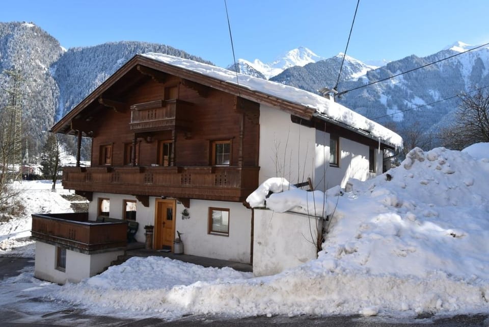 Ferienhaus Kreuzlauhof House in Mayrhofen