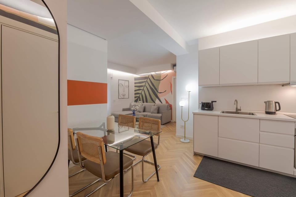 Kitchen or kitchenette, Living room