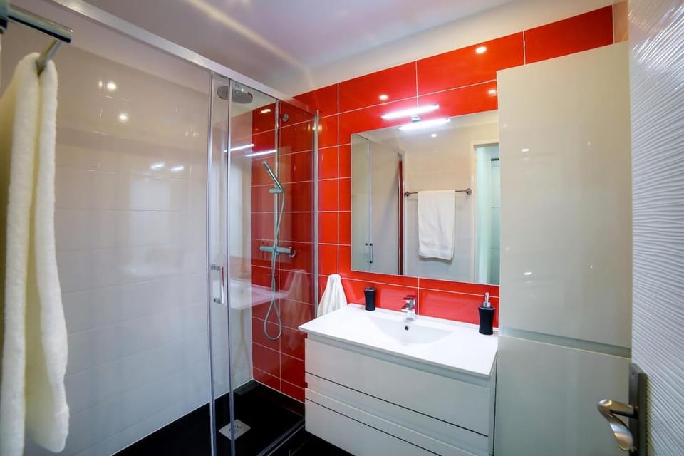 Appartement luxueux entier 3 chambres Apartment in Nice