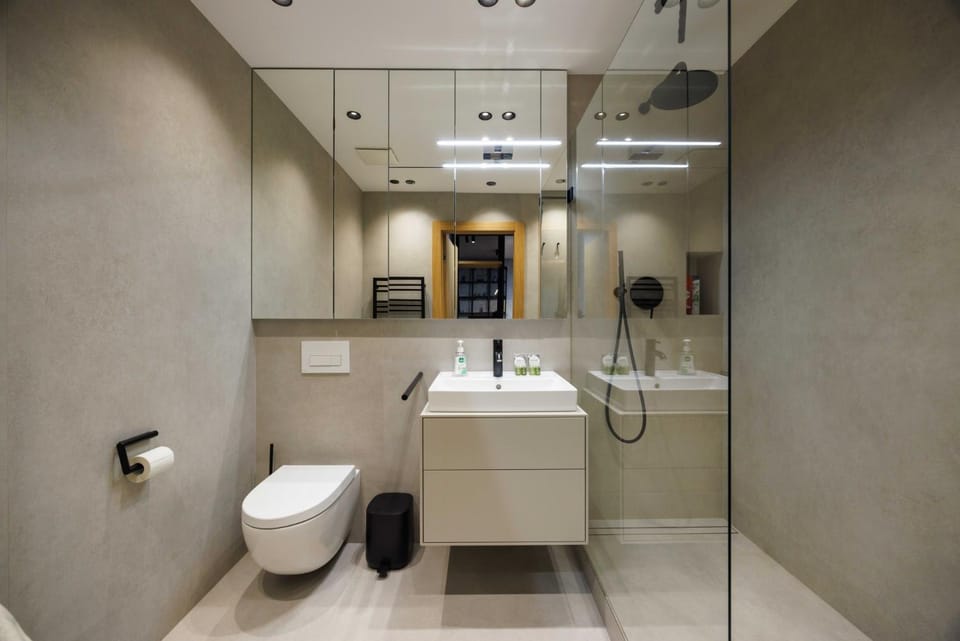 Toilet, Bathroom