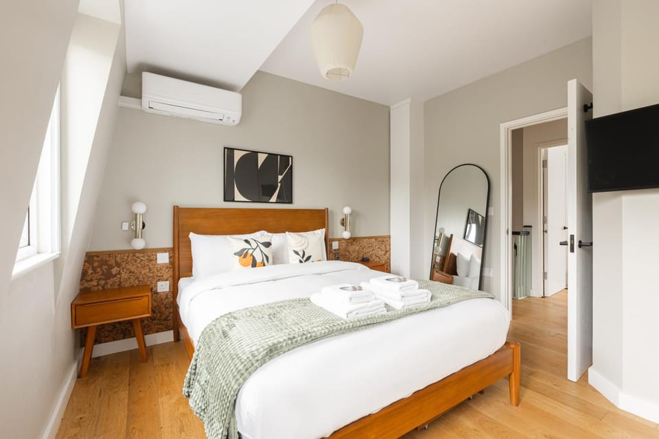 Cosy 2BR Home with Garden and Balcony near Greenwich House in London Borough of Lewisham