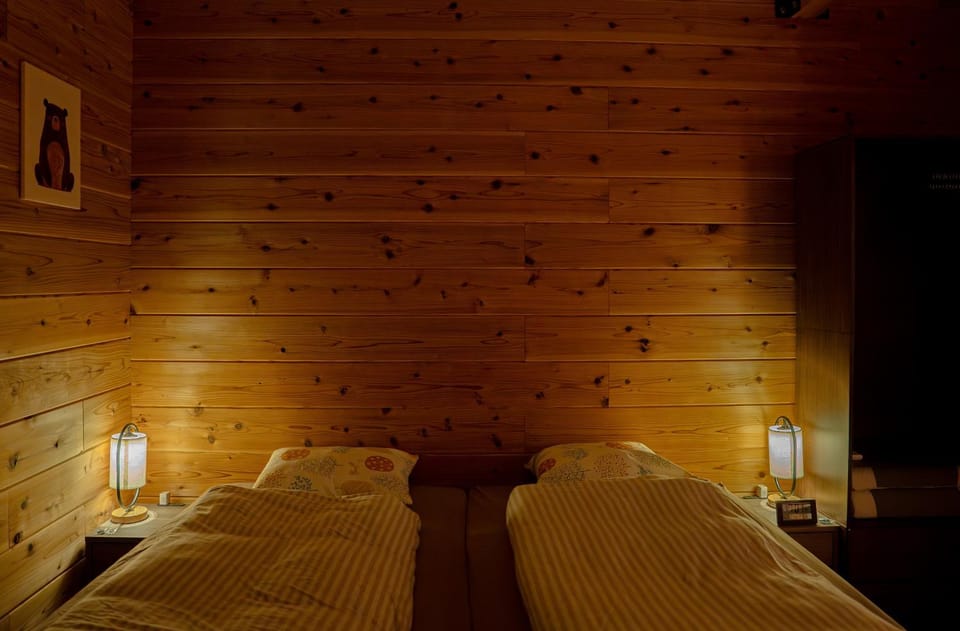 Bed, Night, Photo of the whole room, Bedroom