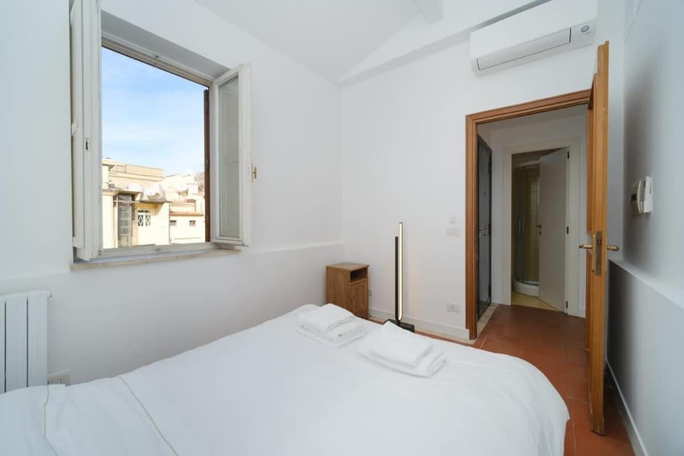 Juan's Trevi Apartment BuddyRent Apartment in Rome