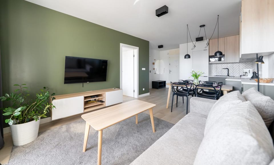 TV and multimedia, Kitchen or kitchenette, Living room, Seating area, Dining area