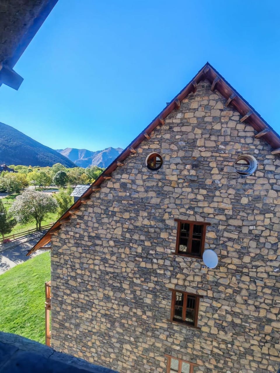 Dúplex acogedor con chimenea cerca de Aigüestortes - Falcó 6 Apartment in Pla de l'Ermita