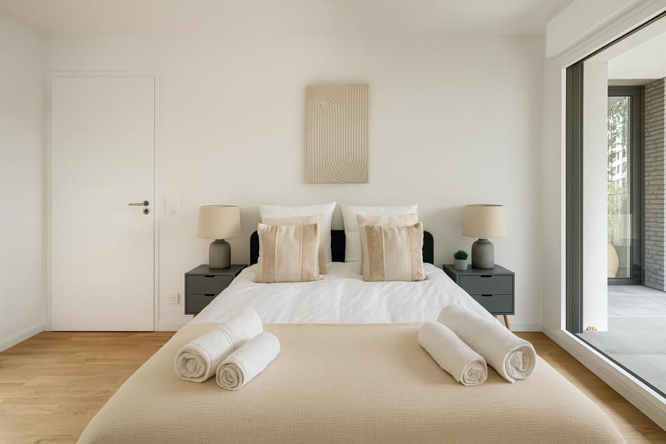 Bed, Photo of the whole room