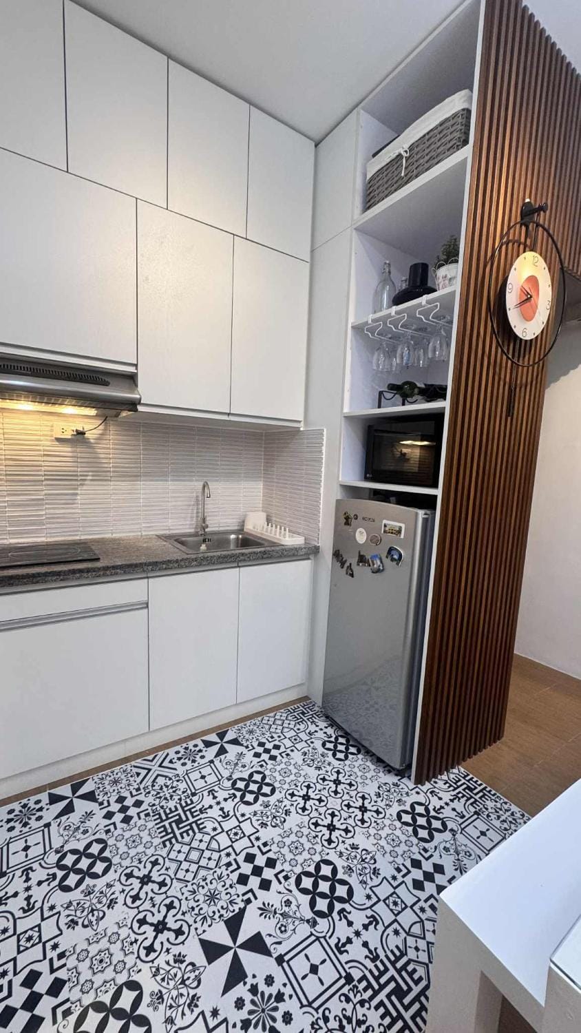 1BR Pioneer Woodland Condominium connected to BONI Metro Rail Station,Boni Mandaluyong Metro Manila Apartment hotel in Mandaluyong