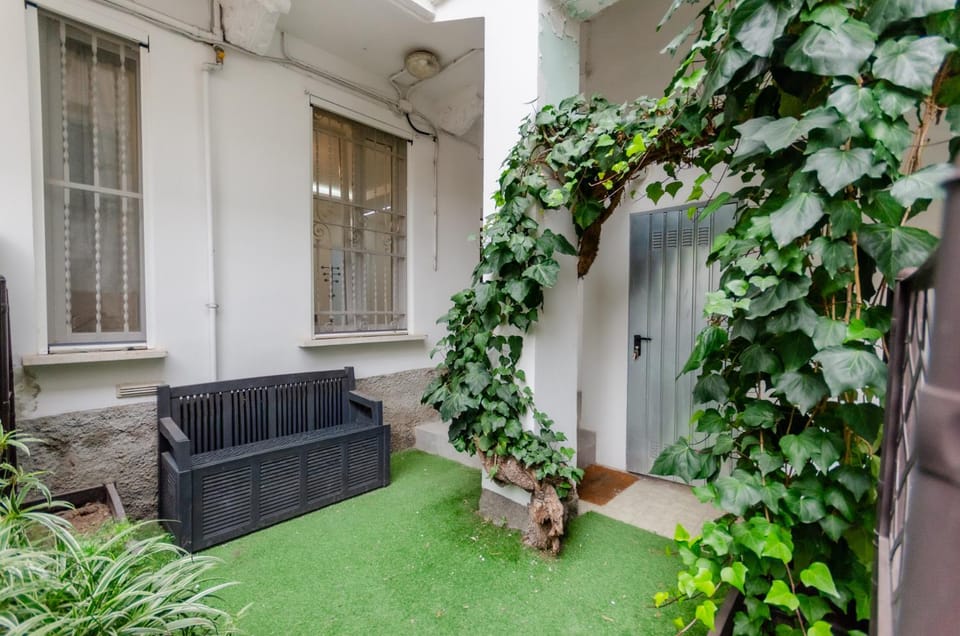 Property building, Patio, Day, Garden