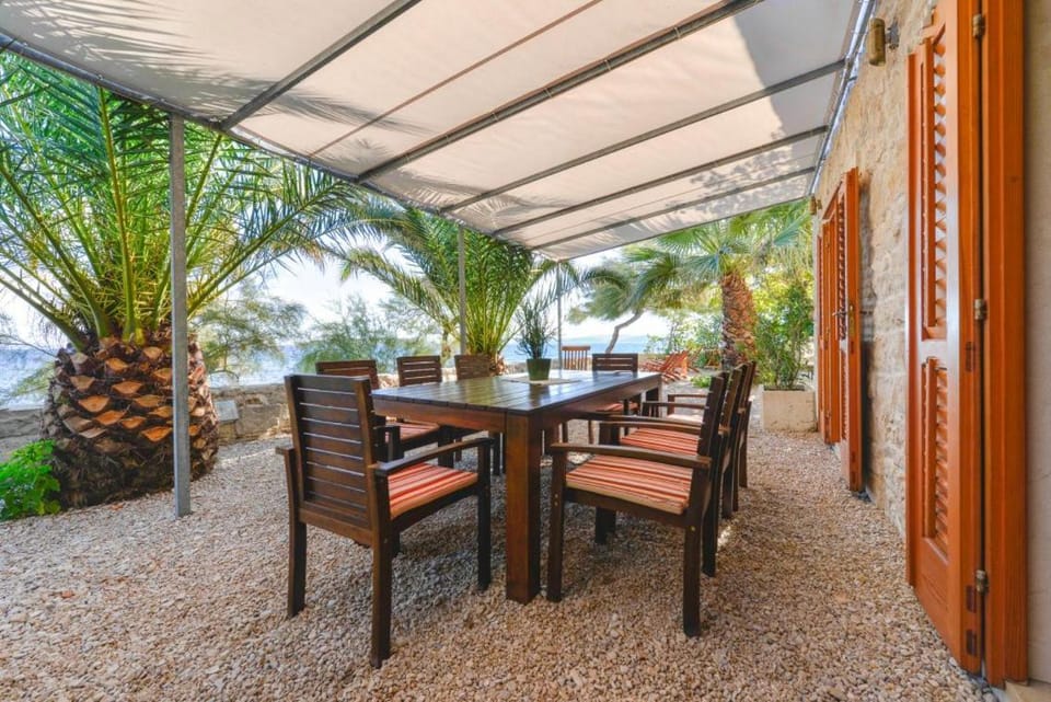 Property building, Day, Garden, Garden, View (from property/room), Balcony/Terrace, Seating area, Dining area, Garden view, Sea view