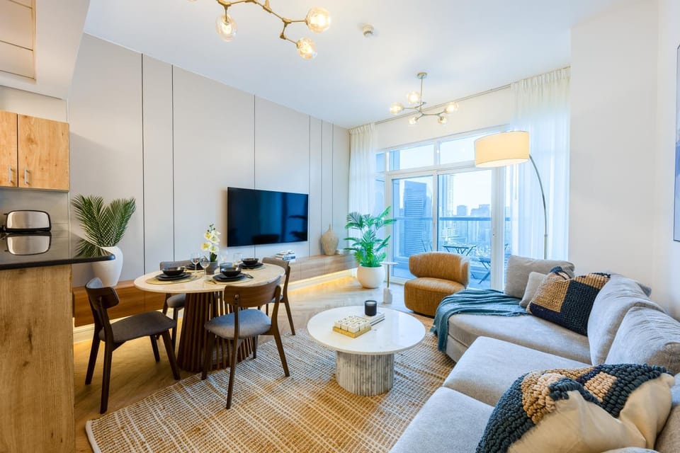 ShoresInn - Luxe Waterfront in Heart of Marina Apartment in Dubai