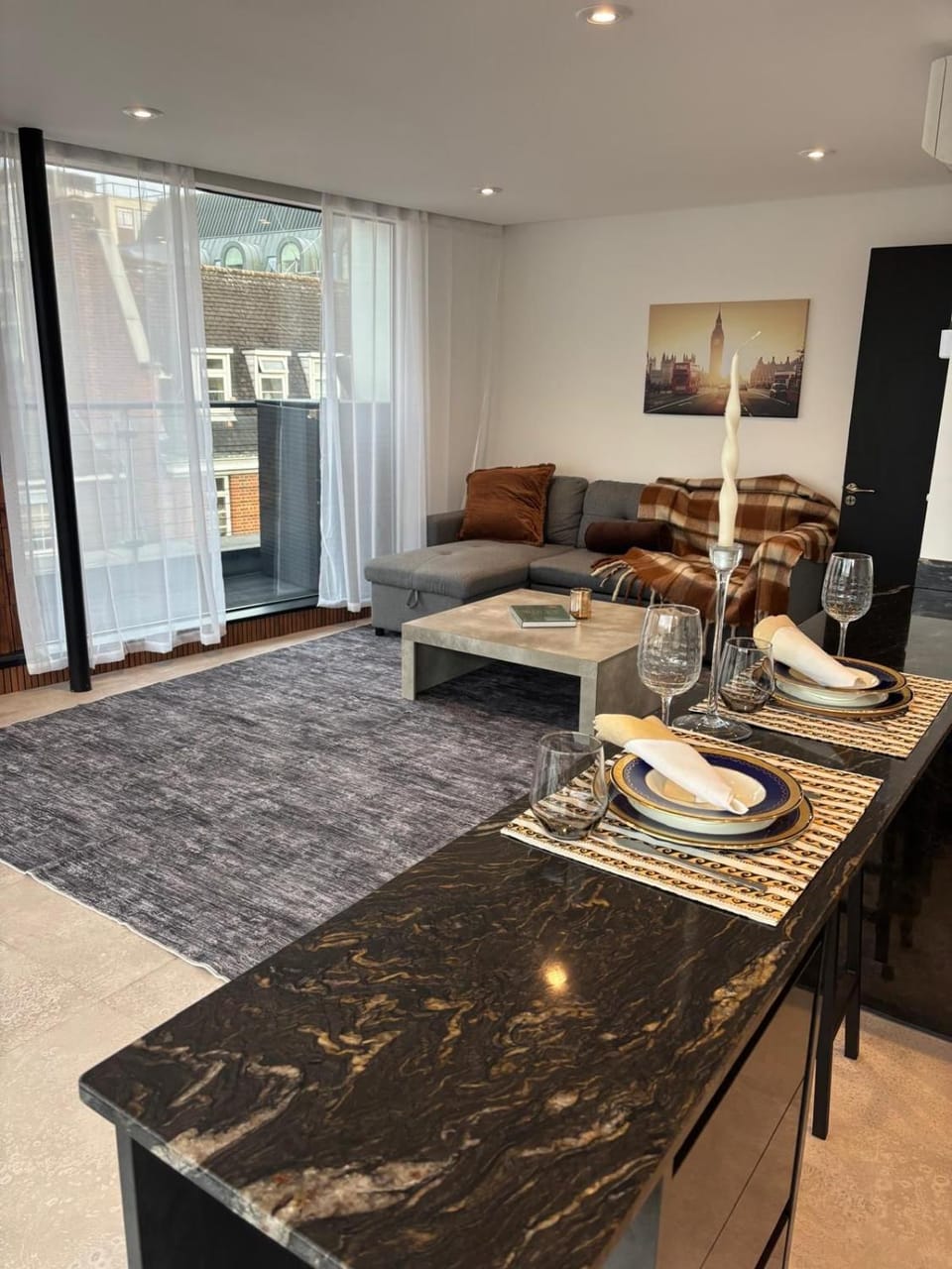3-bed Charming Soho Penthouse 5min to Oxford Circus Sleep 6 Apartment in City of Westminster