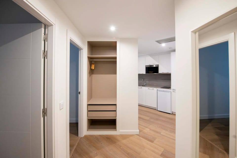 Kitchen or kitchenette, wardrobe