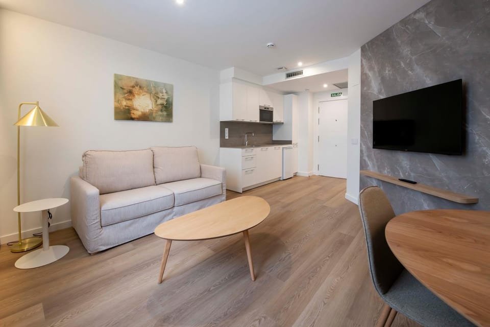 Kitchen or kitchenette, Living room