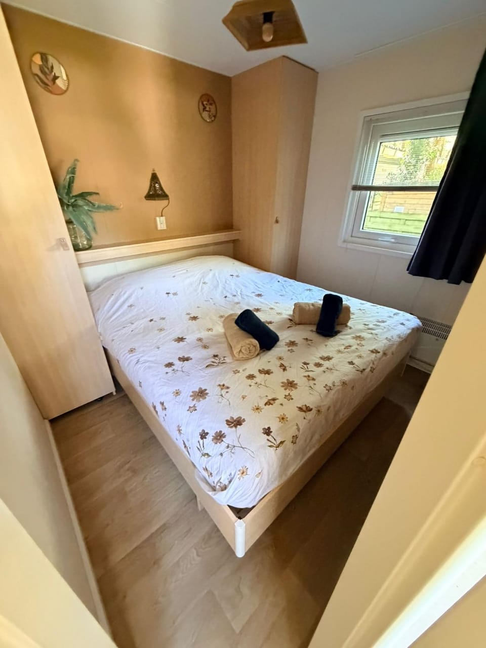 Sfeervol Veluws chalet met privé sauna, Hoenderloo Apartment in Hoenderloo