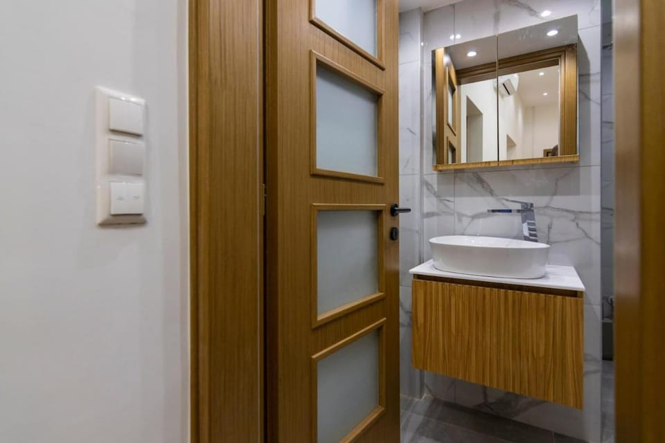 Timeless 1 bedroom Luxury at Panathenaic Stadium Apartment in Sporades, Greece