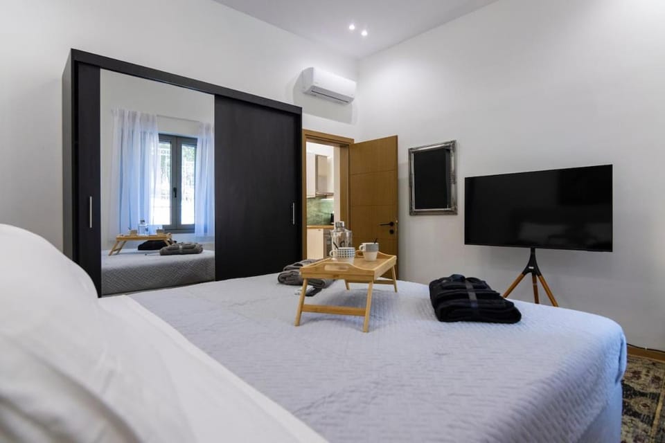 Timeless 1 bedroom Luxury at Panathenaic Stadium Apartment in Sporades, Greece