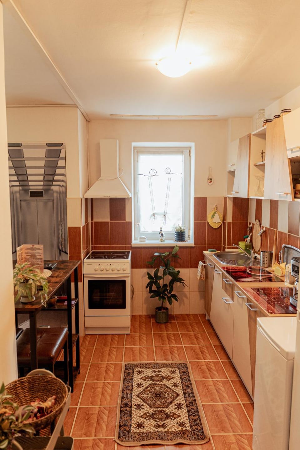 Kitchen or kitchenette, kitchen
