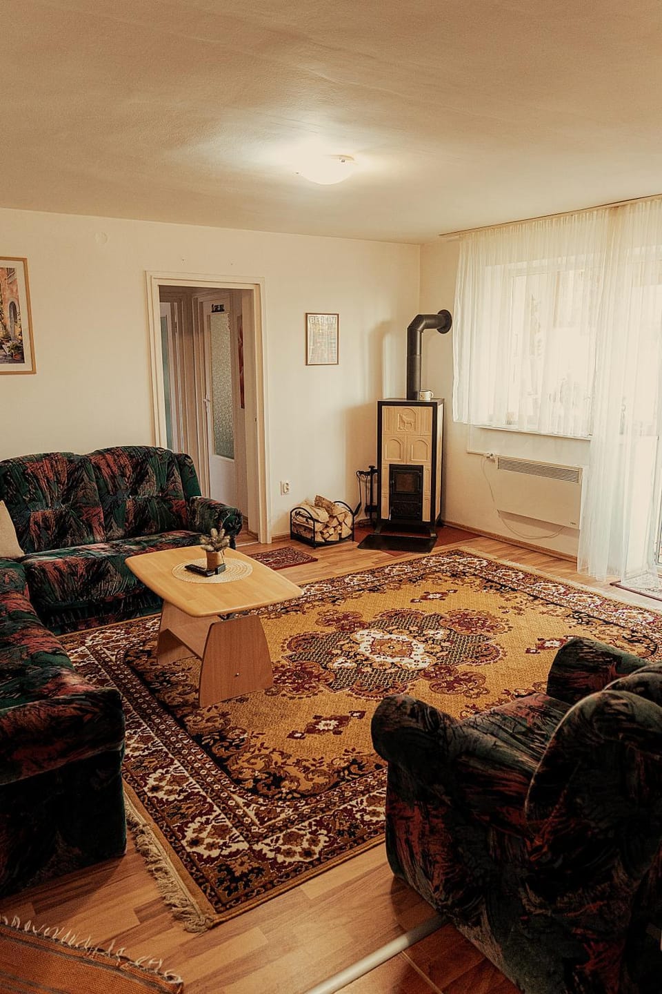 Living room, Seating area, fireplace