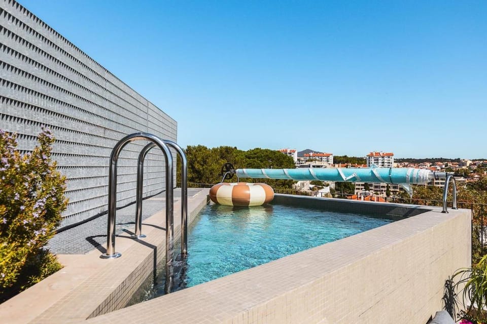 The Lumina Villa Cascais Rooftop Pool Apartment in Cascais