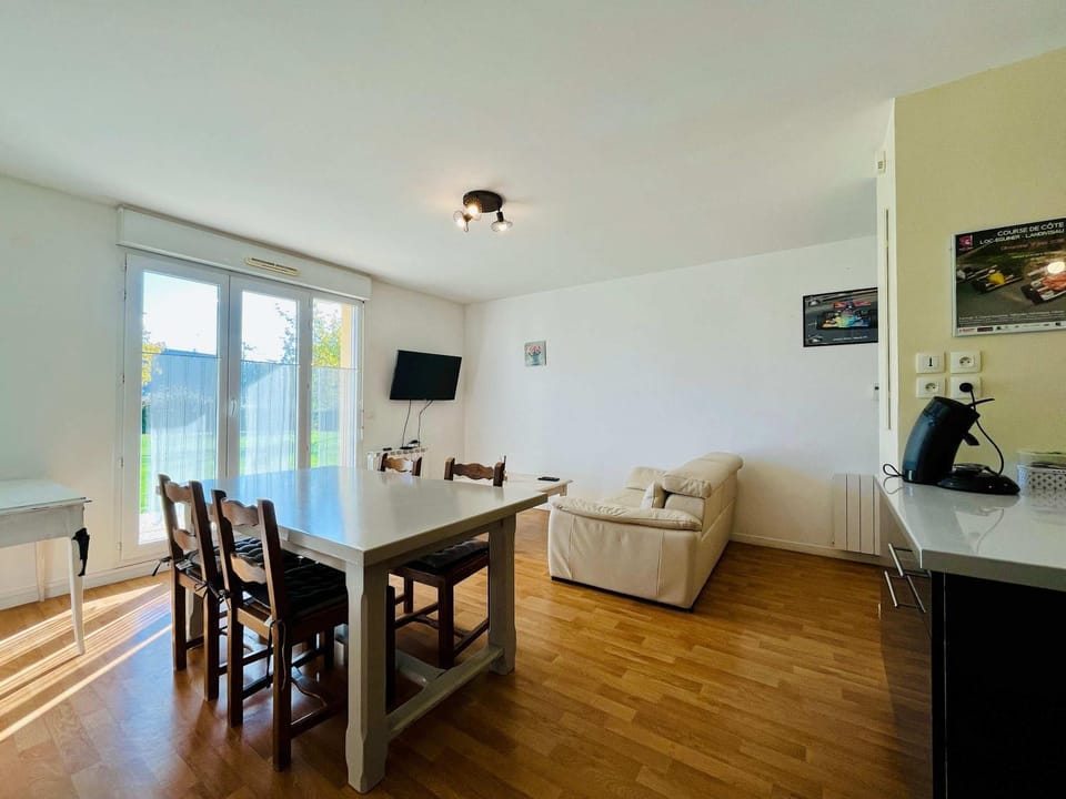 Le Petit Podium Cozy Ground Floor Apartment in Normandy