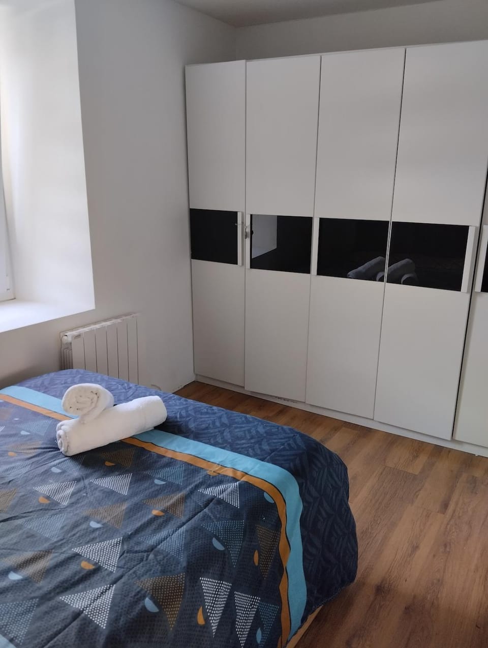 Bed, Photo of the whole room