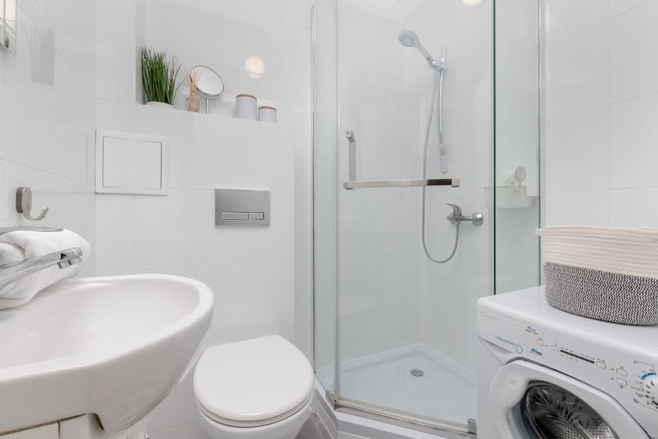 Shower, Bathroom, washing machine