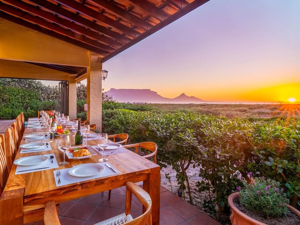 Patio, Day, Natural landscape, View (from property/room), Balcony/Terrace, Dining area, Mountain view, Sea view, Sunrise, Sunset