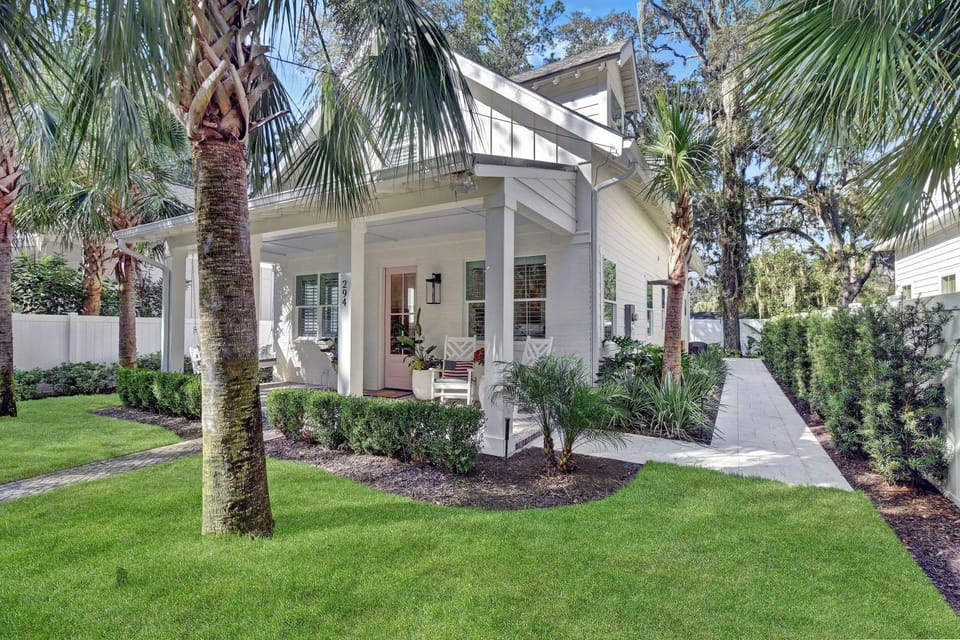 294 Reynoso House in Saint Simons Island
