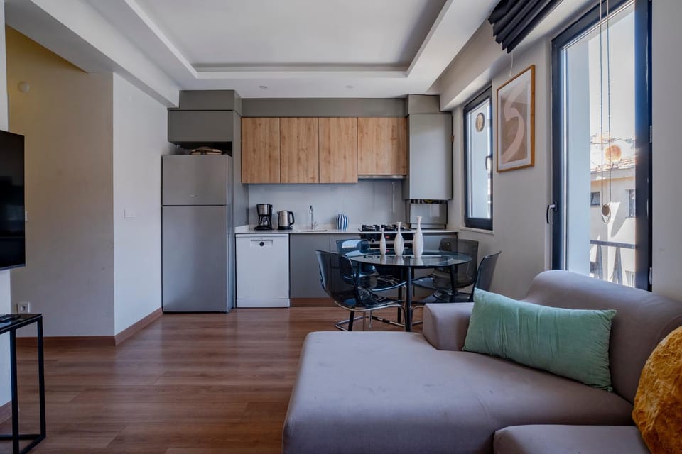 Kitchen or kitchenette, Living room, Dining area