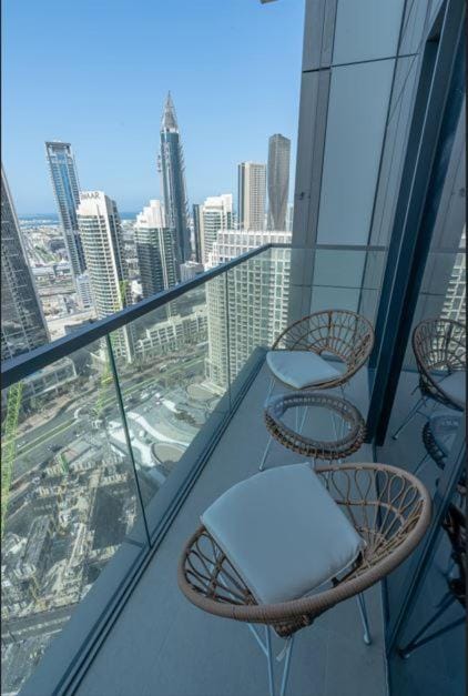 Nasma Luxury stays- Luxury-highfloor-iconic location Apartment in Dubai