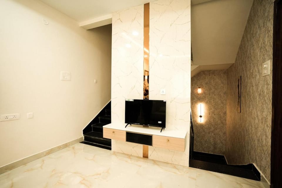 33 villa Villa in Hyderabad