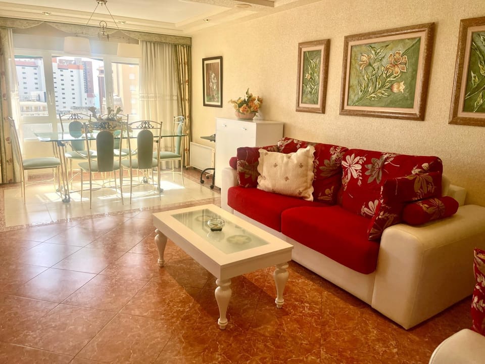 Acogedor apartamento de dos dormitorios en el corazón de Benidorm Apartment in Benidorm