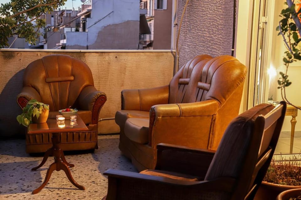 Adorable Jacuzzi flat in the most alive Athens! Apartment in Athens