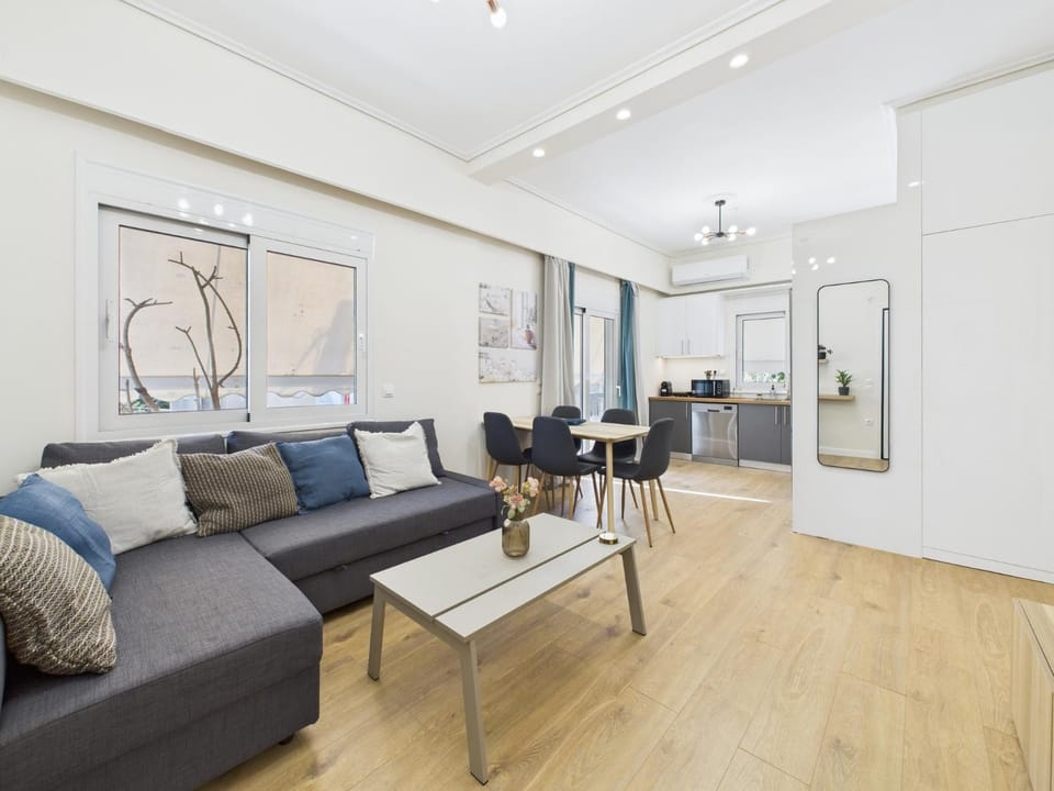 Living room, Seating area, Dining area, kitchen