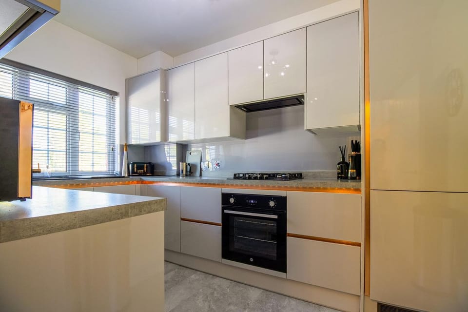 Kitchen or kitchenette, oven, stove