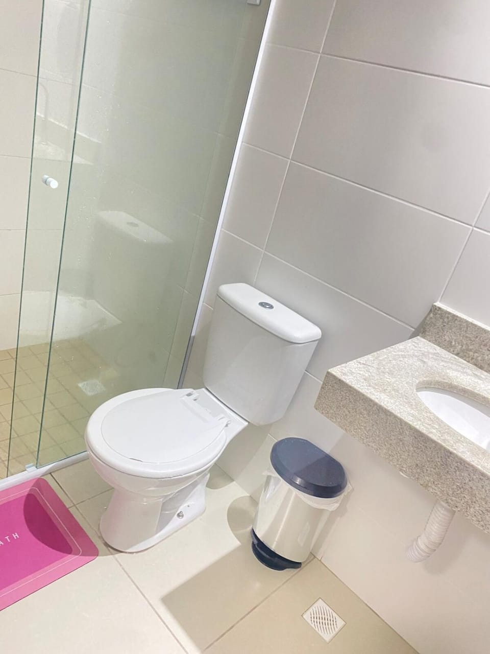 Shower, Bathroom, towels