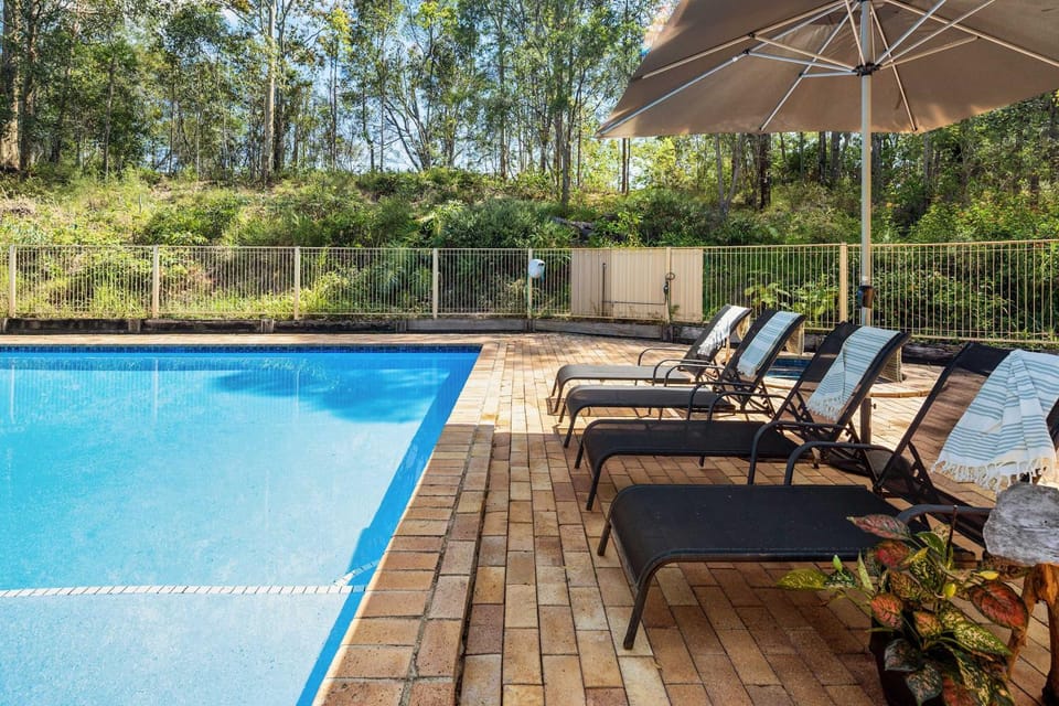 Spring, Day, Pool view, Swimming pool, sunbed