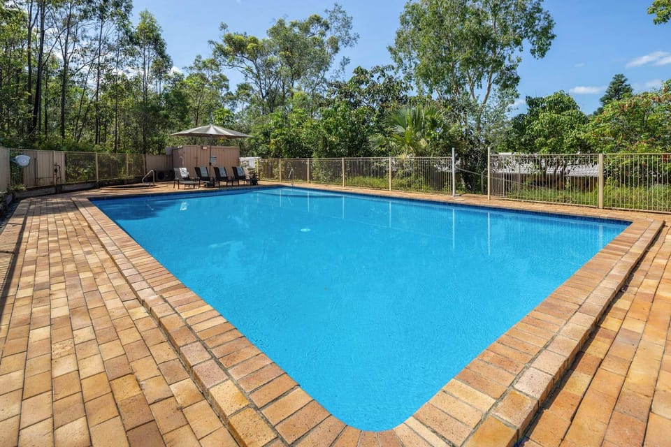 Day, Pool view, Swimming pool, sunbed