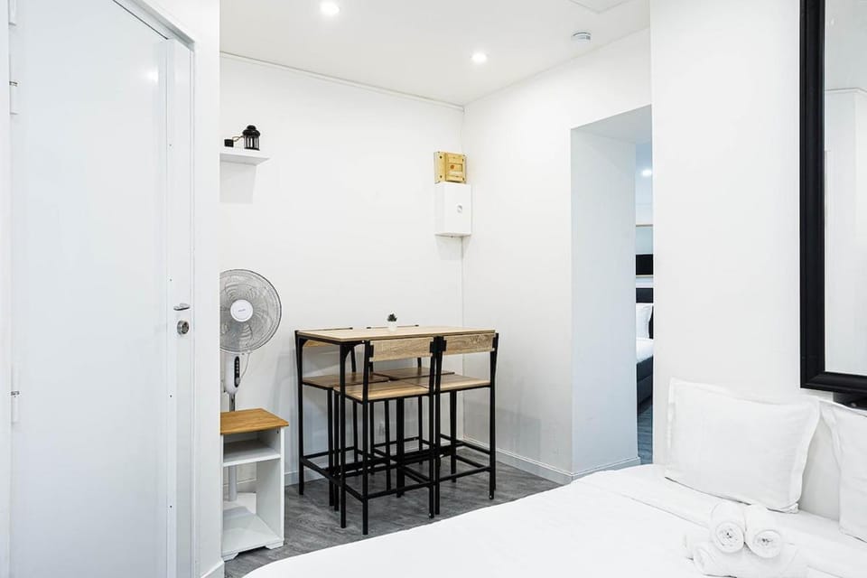 Charming 1-Bedroom Apartment Near Paris Apartment in Courbevoie