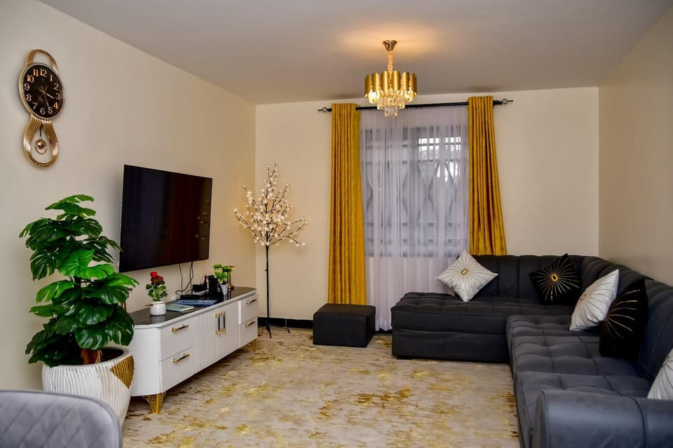 TV and multimedia, Living room, Decorative detail, Seating area