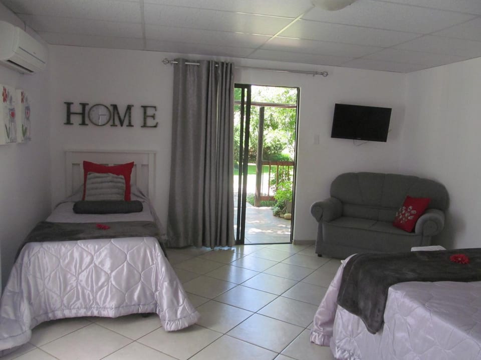 Pumba's B&B Bed and Breakfast in North West, South Africa