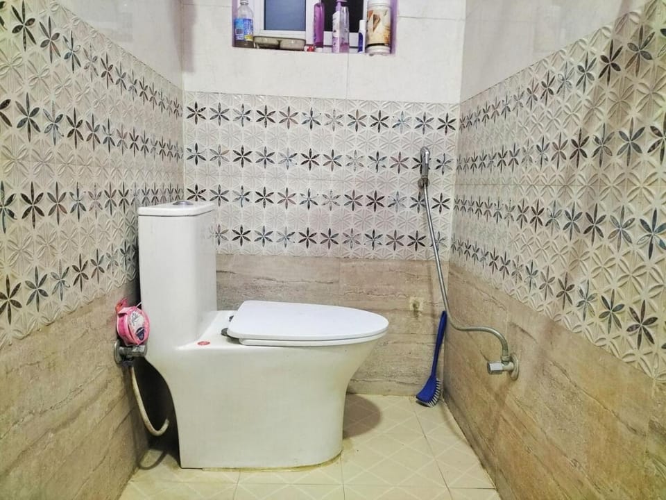 Toilet, Bathroom