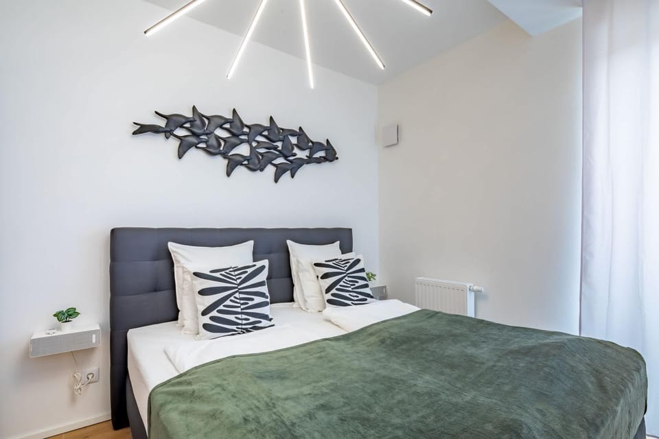 Central - Luxy - Garage Apartment in Budapest