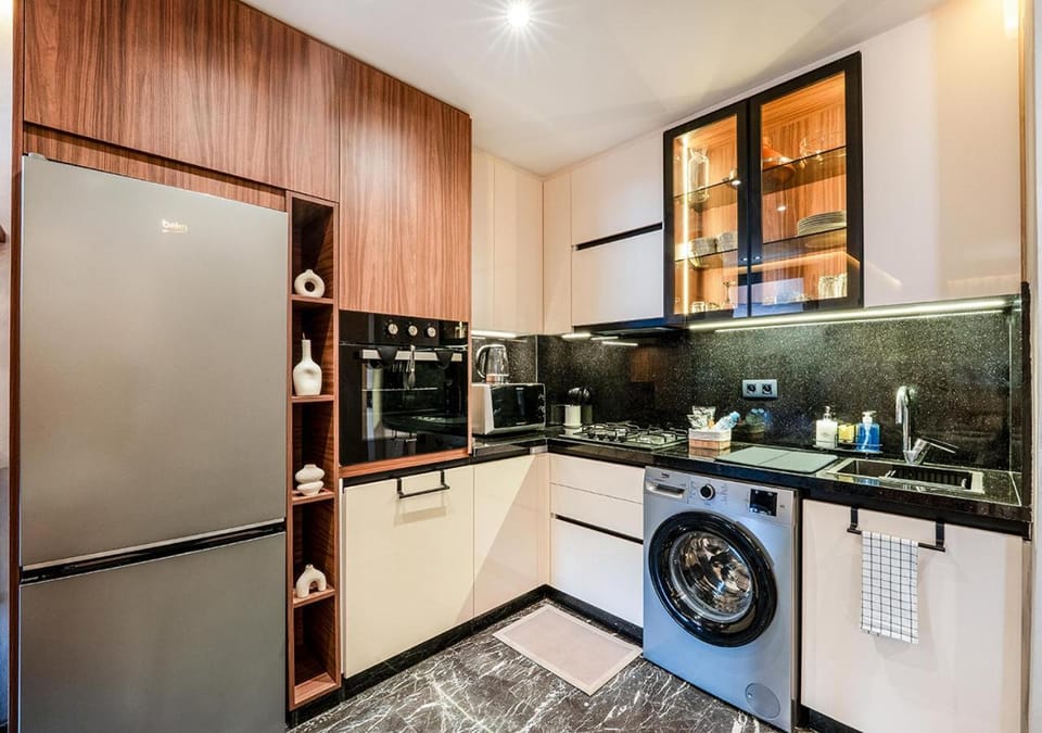 Coffee/tea facilities, Kitchen or kitchenette, oven, stove, washing machine