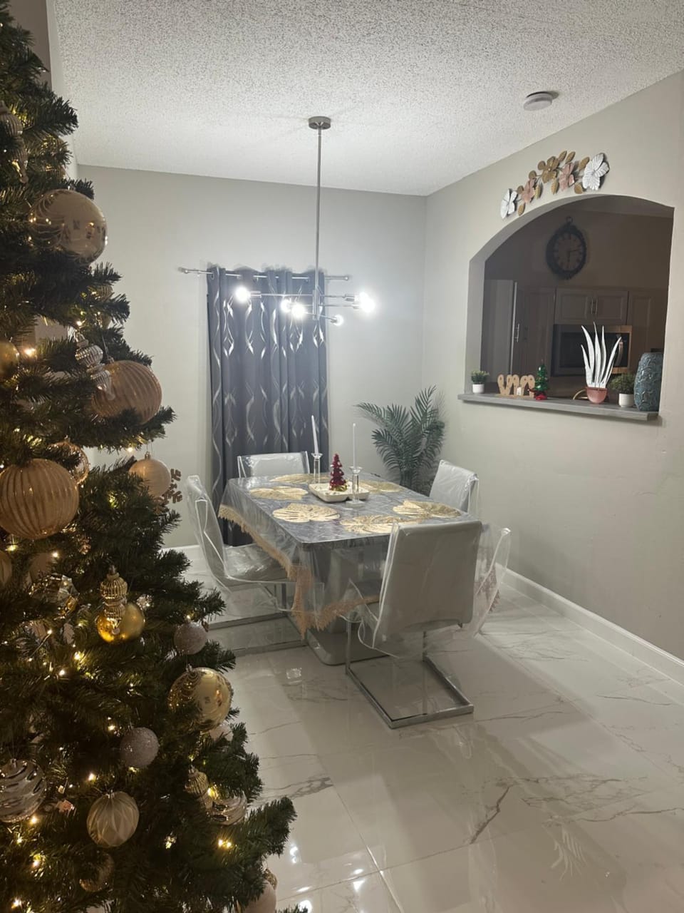 Orlando Lakefront Pool Villa 25 min Disney & Univ House in Orlando