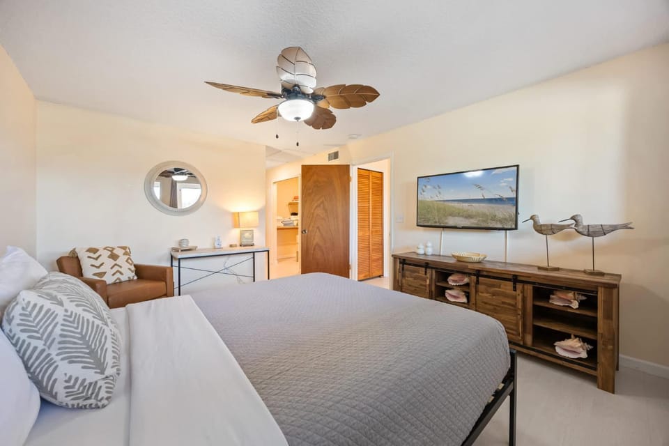 Beach Townhome Steps from Downtown Cocoa Beach House in Cocoa Beach