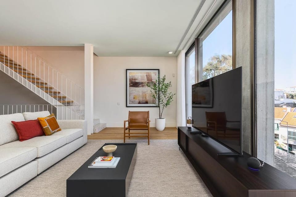 The Lusitania Villa -Cascais - Rooftop Pool Apartment in Cascais