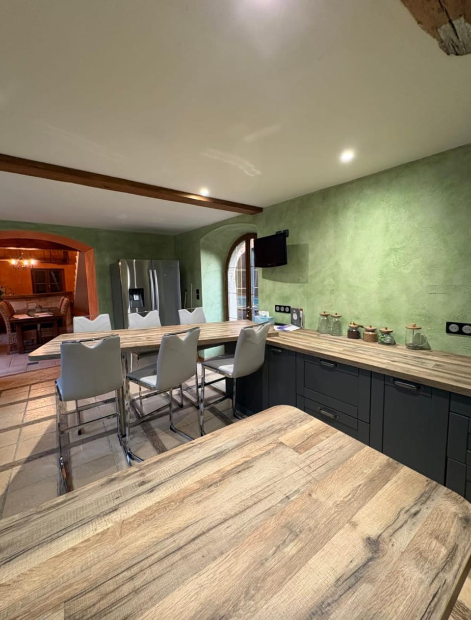 Kitchen or kitchenette