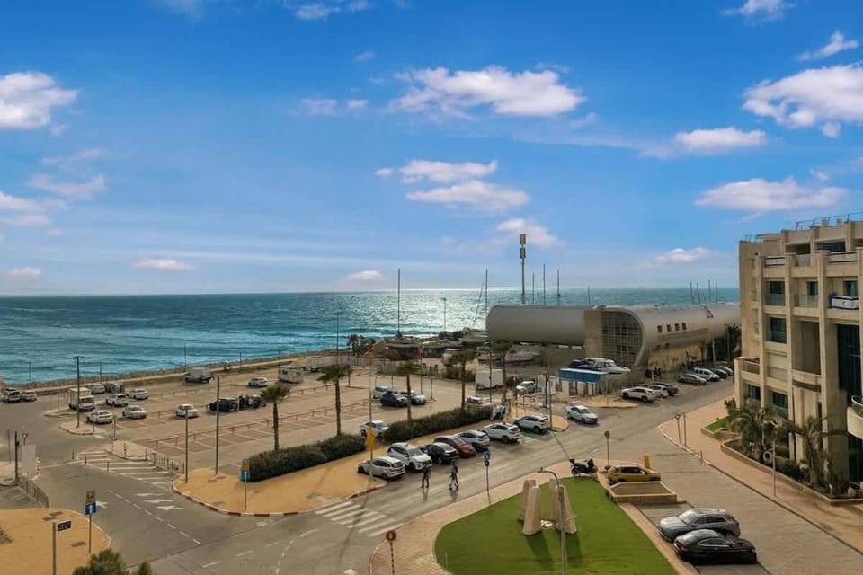 Okeanos Sea Loft Apartment in Herzliya