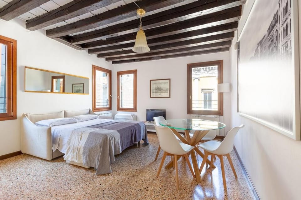 Top Location San Mark Suite Apartment in San Marco
